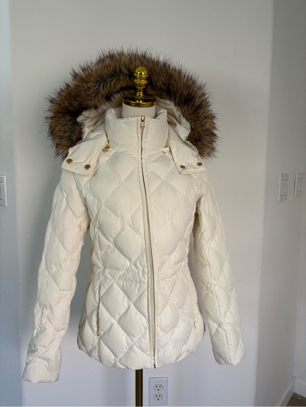 Guess Cream Quilted Puffer Jacket with Faux Fur Trim
